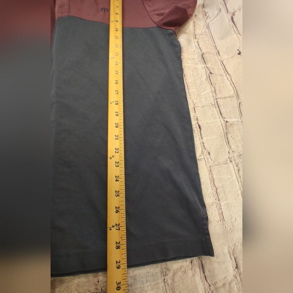 Travis Mathew Away We Go Color Block Burgundy Golf Active Polo Large - Picture 13 of 13